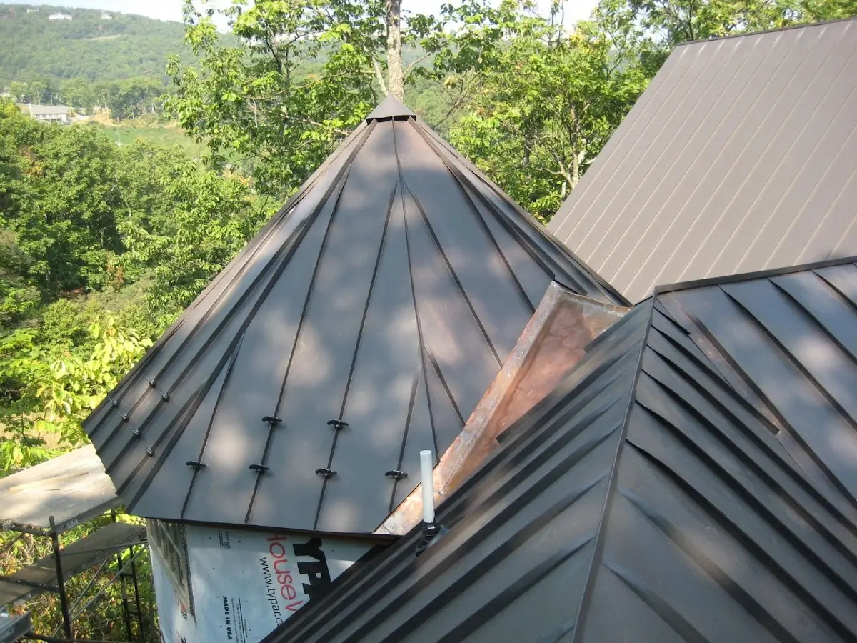 Professional Roof Tarp Installation by Craftsman Roofing in Greenhills